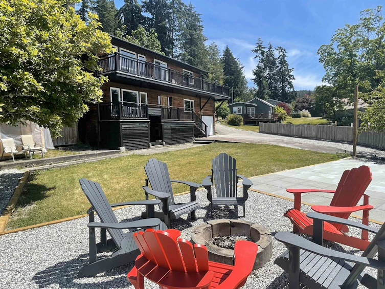 5639 O'brian Road, Halfmoon Bay, BC, V7Z 1E9