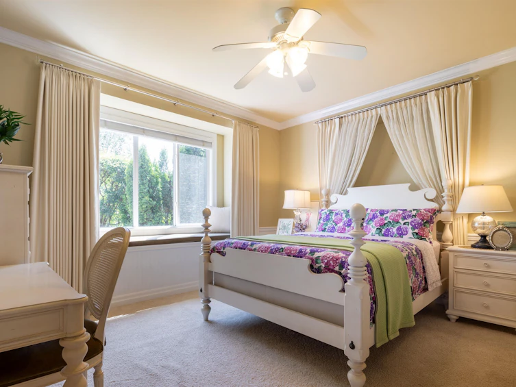 13986 23a Avenue, Surrey, BC, V4A 9V9 - 23