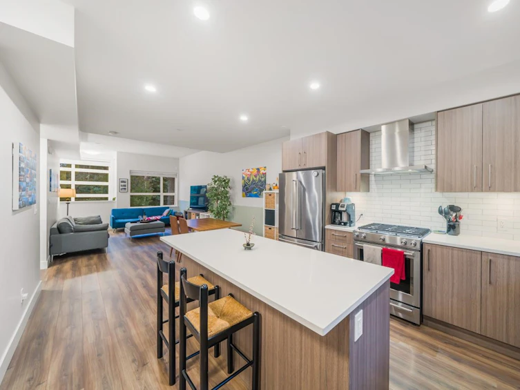 4-70 Seaview Drive, Port Moody, BC, V3H 0J9 - 5