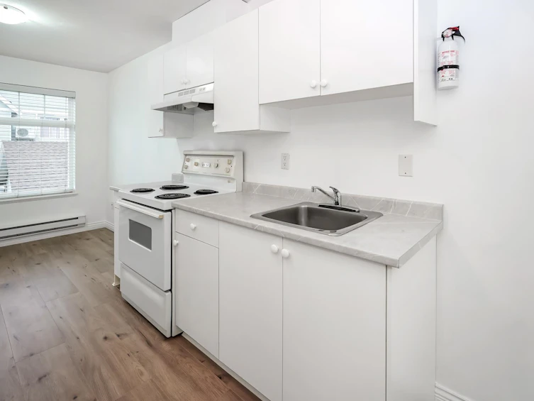 19273 68 Avenue, Surrey, BC, V4N 0B5 - 19