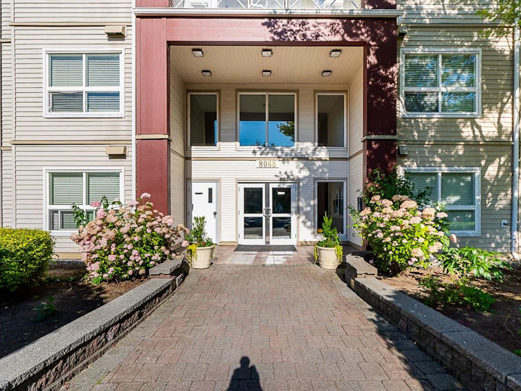 402-8068 120a Street, Surrey, BC, V3W 3P3 - 4