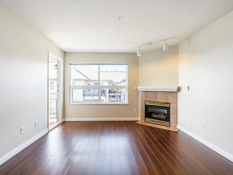 402-8068 120a Street, Surrey, BC, V3W 3P3 - 8