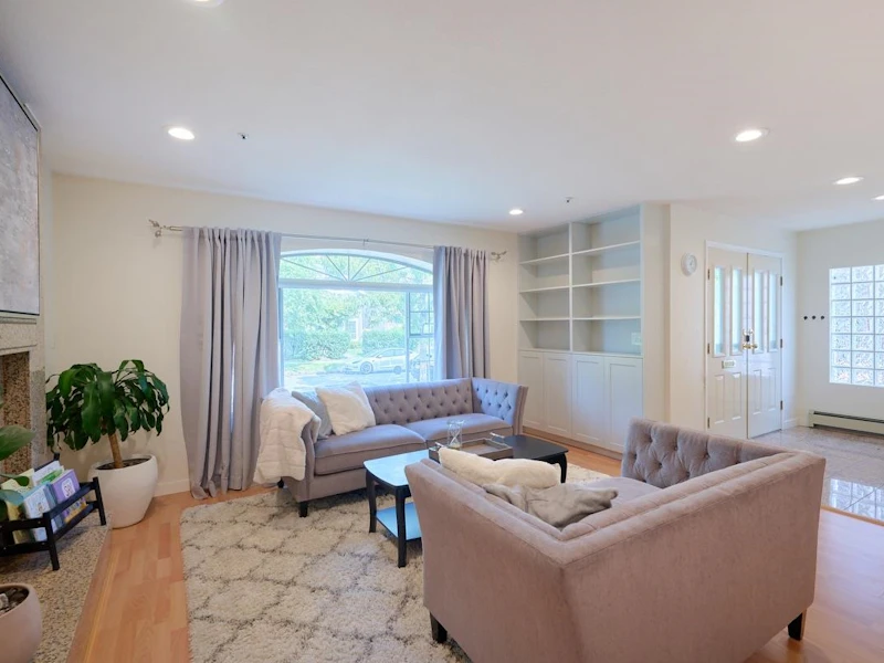 890 W 63rd Avenue, Vancouver BC V6P 2H4