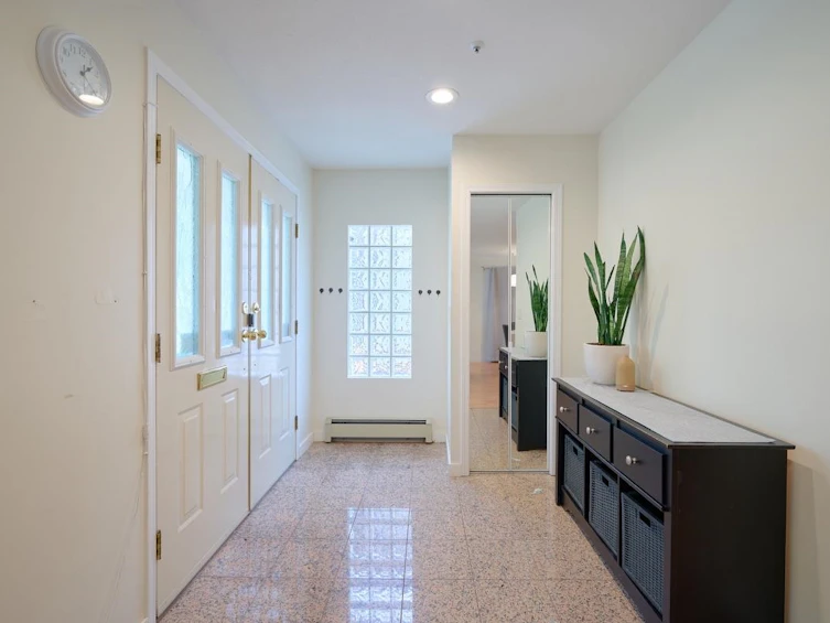 890 W 63rd Avenue, Vancouver, BC, V6P 2H4 - 2