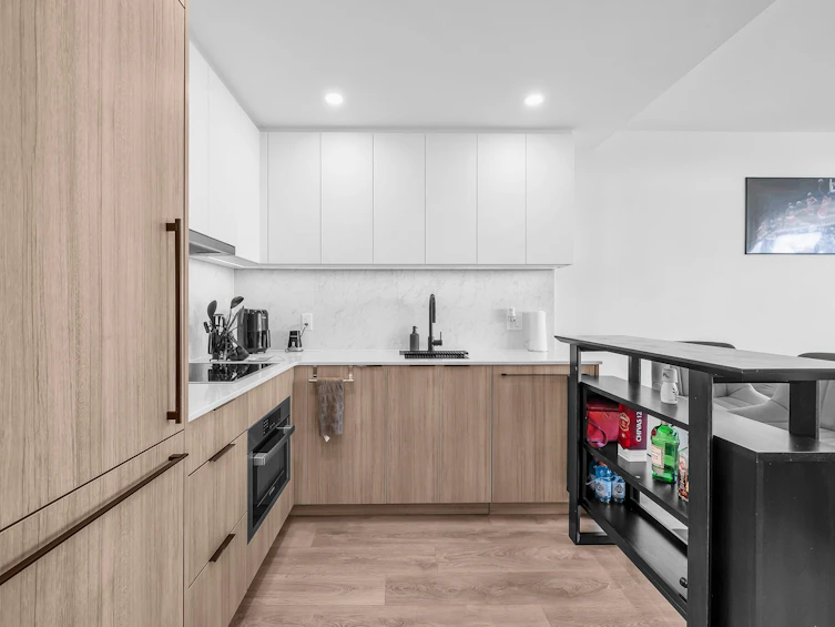 607-13685 102 Avenue, Surrey, BC, V3T 1N7 - 6