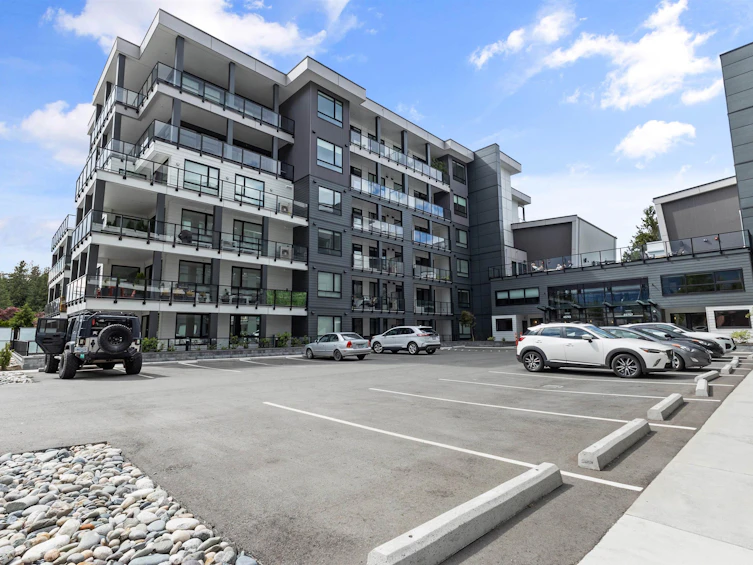 203-45745 Watson Road, Chilliwack, BC, V2R 2H1