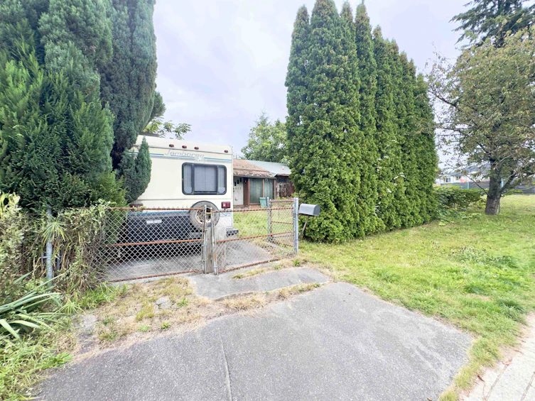 605 Alderson Avenue, Coquitlam, BC, V3K 1T4