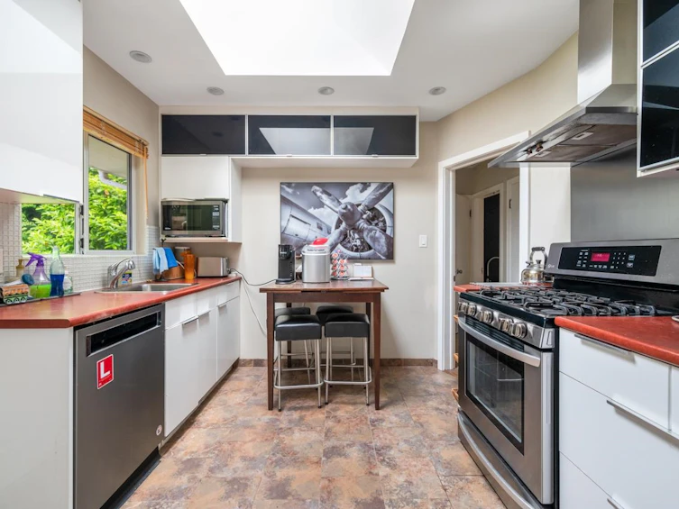 1885 W 62nd Avenue, Vancouver, BC, V6P 2G3 - 6