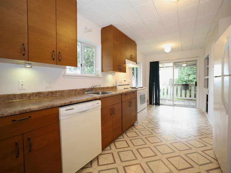 765 Franklin Road, Gibsons, BC, V0N 1V8 - 17