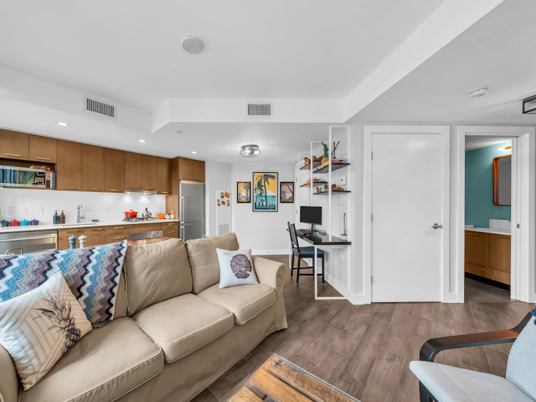 807-1372 Seymour Street, Vancouver, BC, V6B 1L1 - 5