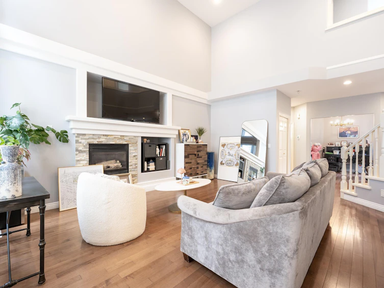 3271 Chartwell Green, Coquitlam, BC, V3E 3M9 - 2