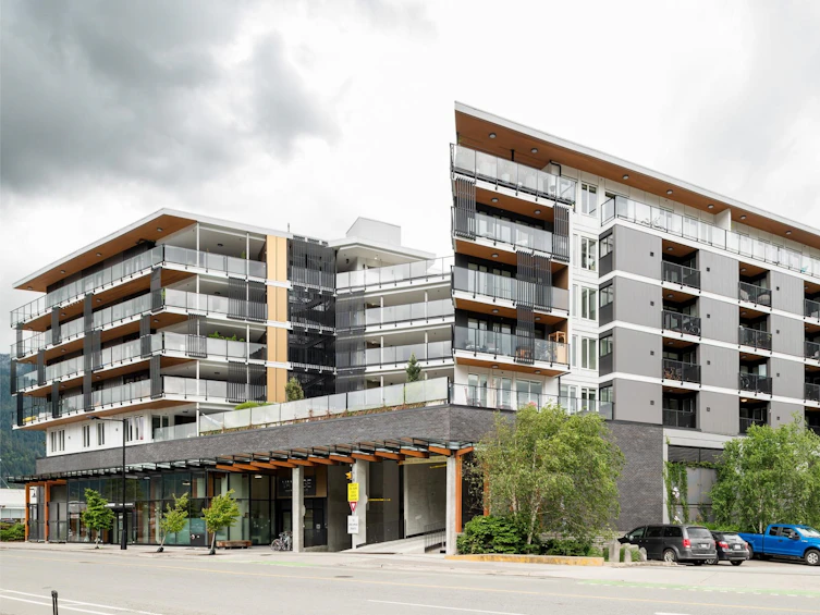 214-1365 Pemberton Avenue, Squamish, BC, V8B 1B7 - 4