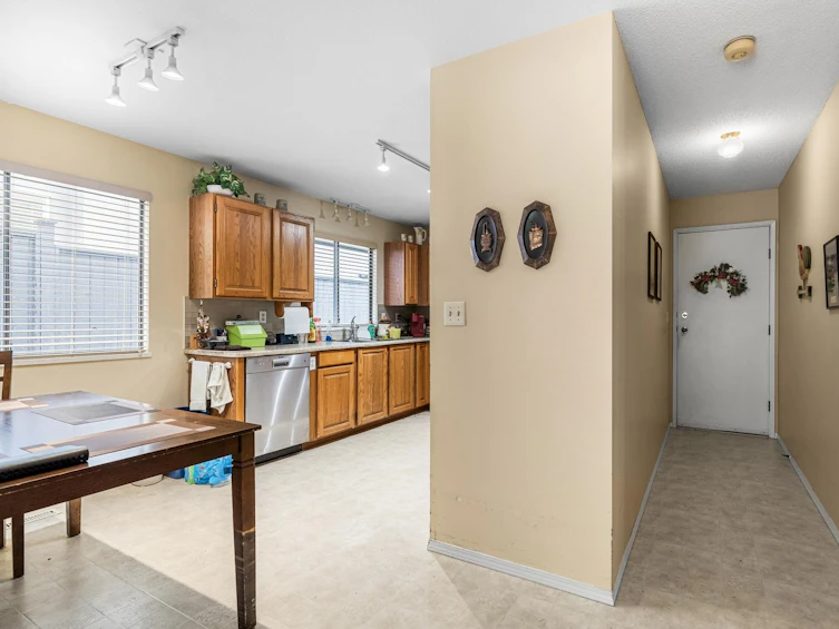 916 Sprice Avenue, Coquitlam, BC, V3J 7R9 - 11