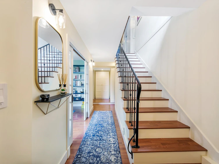 83 Glenmore Drive, West Vancouver, BC, V7S 1A9 - 2