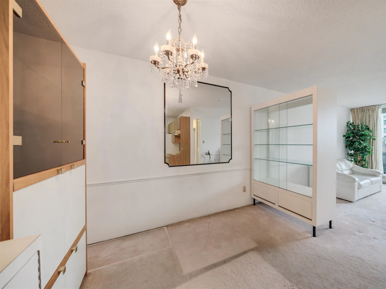 201-5645 Barker Avenue, Burnaby, BC, V5H 3Z5 - 5