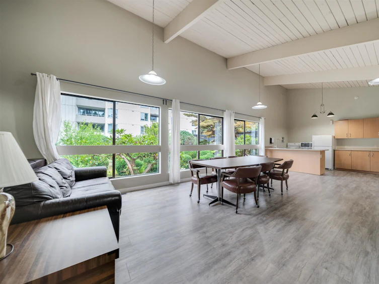 201-5645 Barker Avenue, Burnaby, BC, V5H 3Z5 - 21