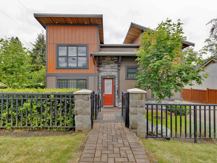 606 Alderson Avenue, Coquitlam, BC, V3K 1T3 - 2
