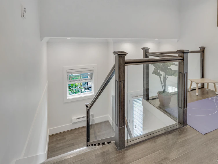 606 Alderson Avenue, Coquitlam, BC, V3K 1T3 - 16