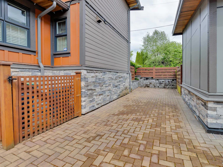 606 Alderson Avenue, Coquitlam, BC, V3K 1T3 - 29