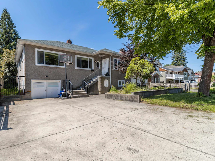 6819 Linden Avenue, Burnaby, BC, V5E 3G5 - 3
