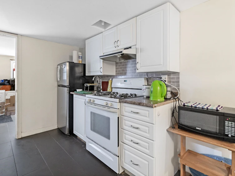 6819 Linden Avenue, Burnaby, BC, V5E 3G5 - 24