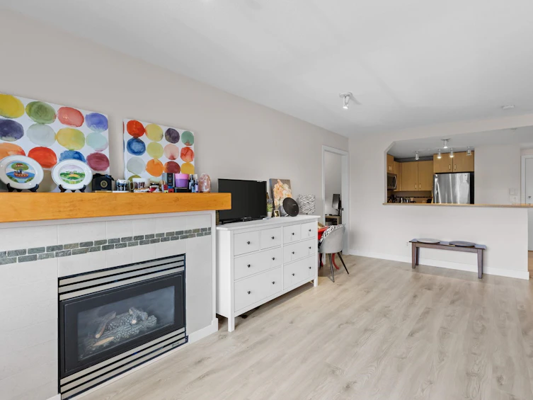 303-5700 Andrews Road, Richmond, BC, V7E 6N7 - 8