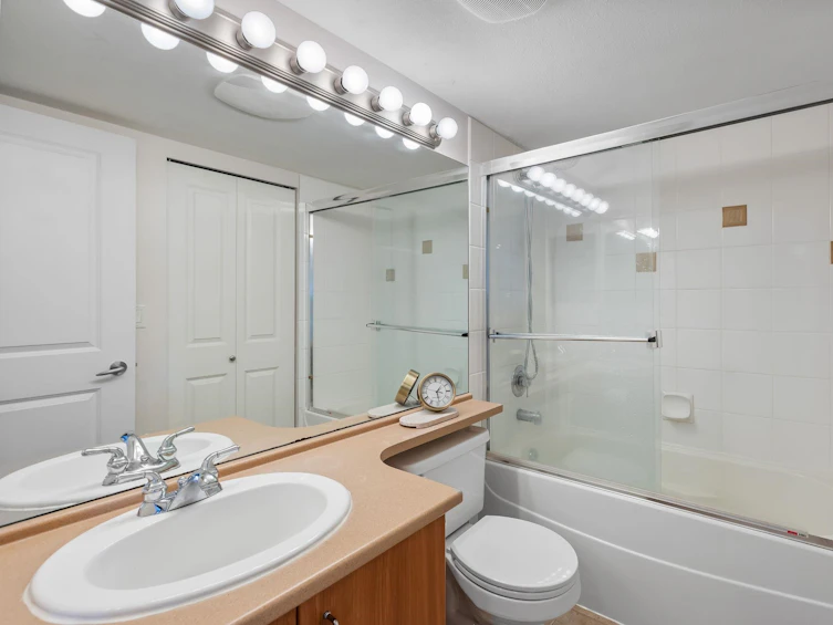 303-5700 Andrews Road, Richmond, BC, V7E 6N7 - 18