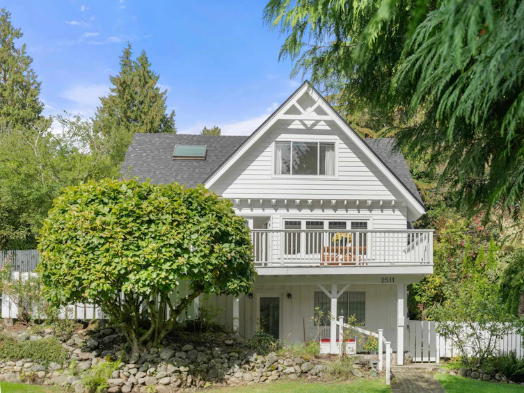 2511 Mathers Avenue, West Vancouver, BC, V7V 2J2