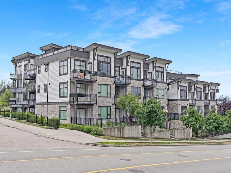 310 - 9983 E Barnston Drive, Surrey BC