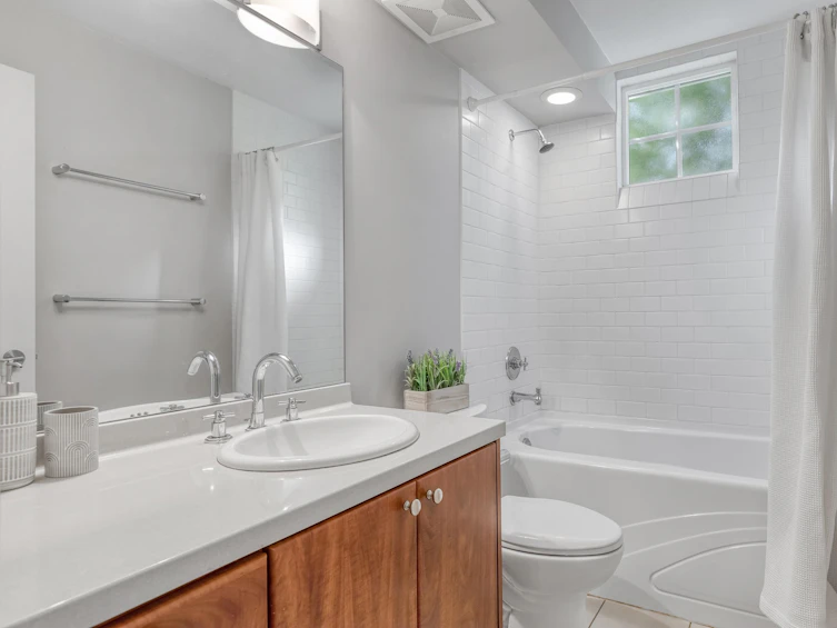 2778 Alma Street, Vancouver, BC, V6R 3S4 - 12