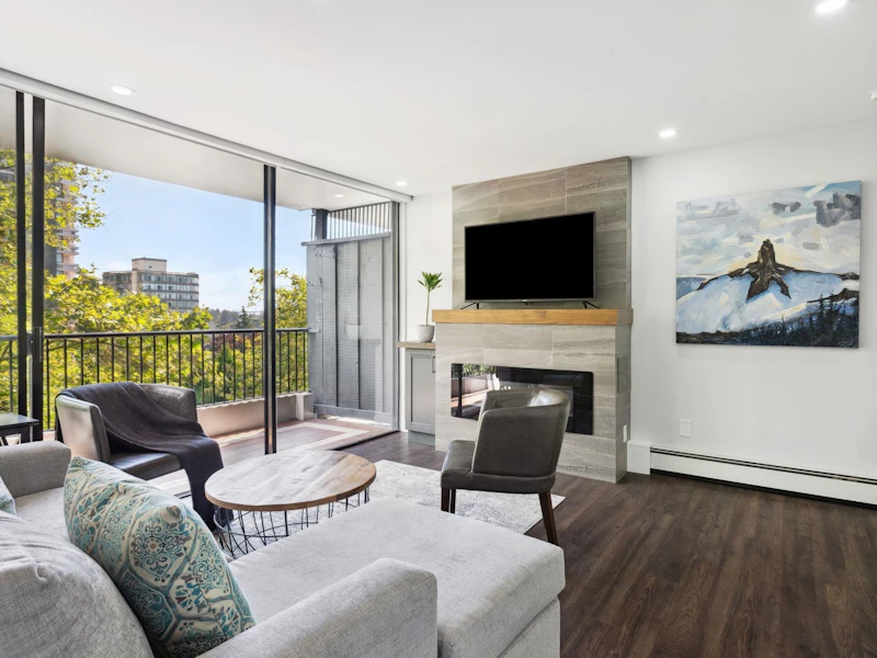 403 - 650 16th Street, West Vancouver BC V7V 3R9