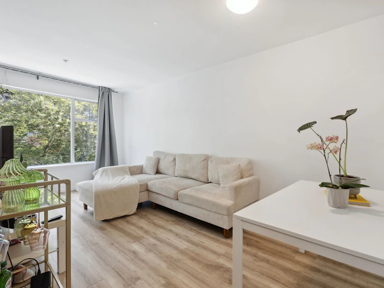 302-663 Gore Avenue, Vancouver, BC, V6A 2Z8 - 2