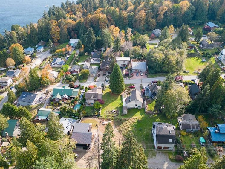 531 Central Avenue, Gibsons, BC, V0N 1V1 - 4