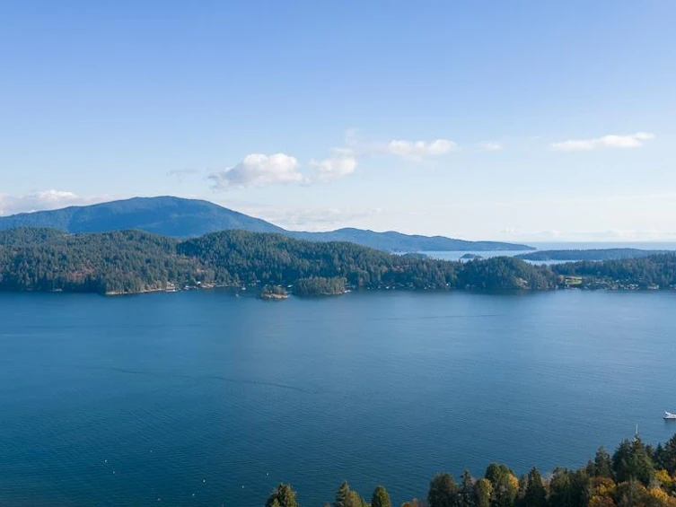531 Central Avenue, Gibsons, BC, V0N 1V1 - 8