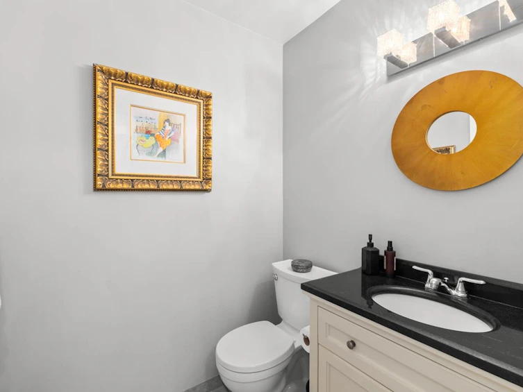 1354 W 7th Avenue, Vancouver, BC, V6H 3W5 - 16
