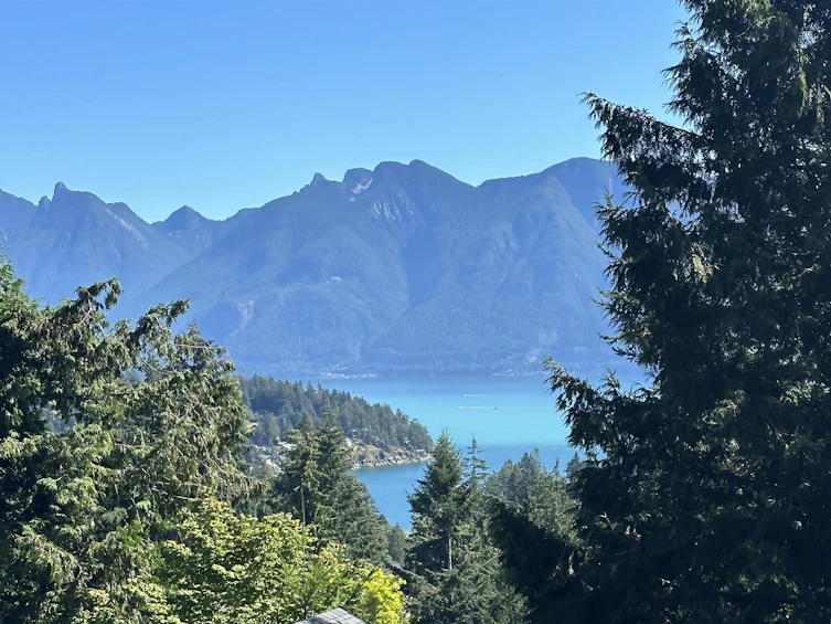 964 Village Drive, Bowen Island, BC, V0N 1G2 - 2
