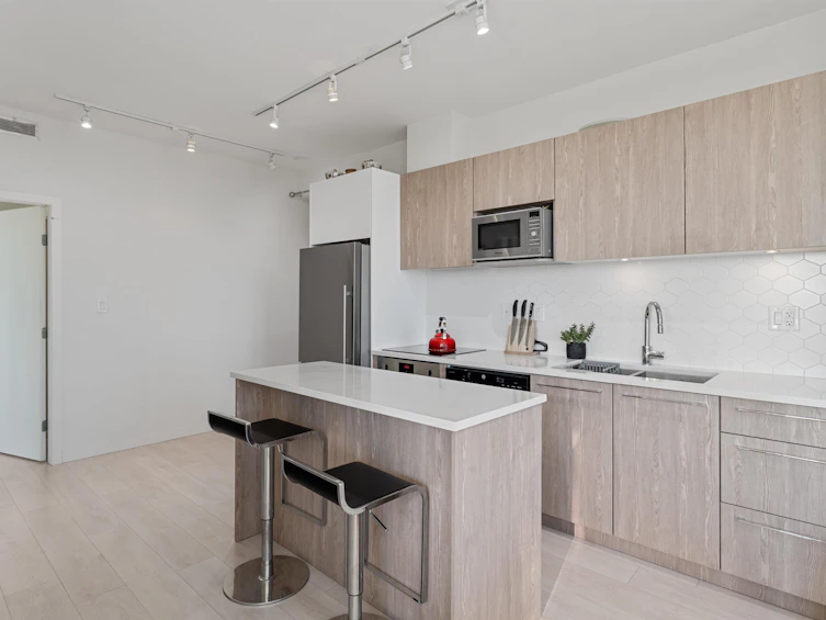 1902-691 North Road, Coquitlam, BC, V3J 0H9 - 7