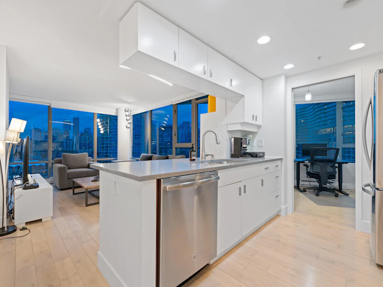 2101-1033 Marinaside Crescent, Vancouver, BC, V6Z 3A3 - 3