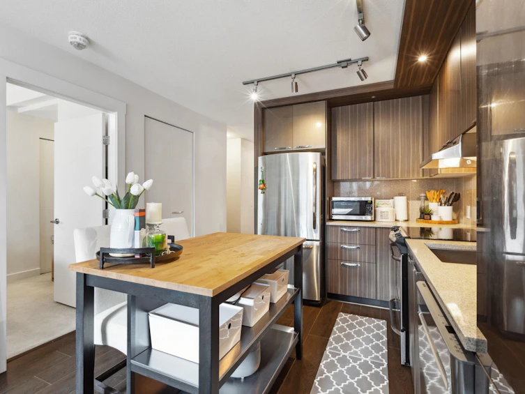 216-733 W 14th Street, North Vancouver, BC, V7M 0C6 - 11