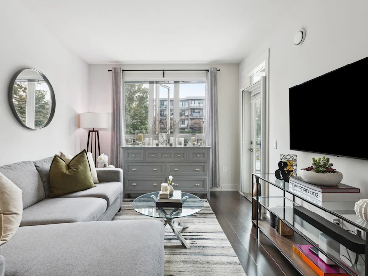 216-733 W 14th Street, North Vancouver, BC, V7M 0C6 - 16