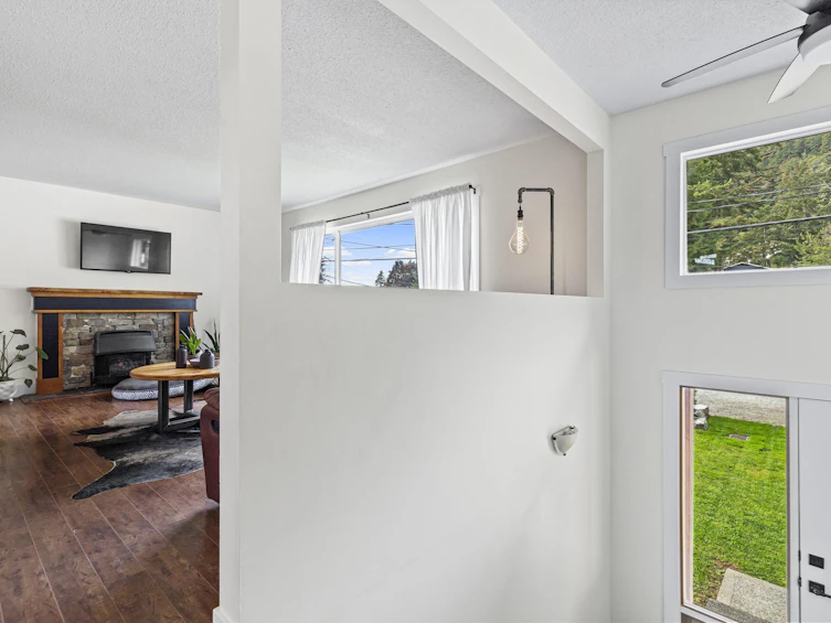 8136 Manson Street, Mission, BC, V2V 6P7 - 3