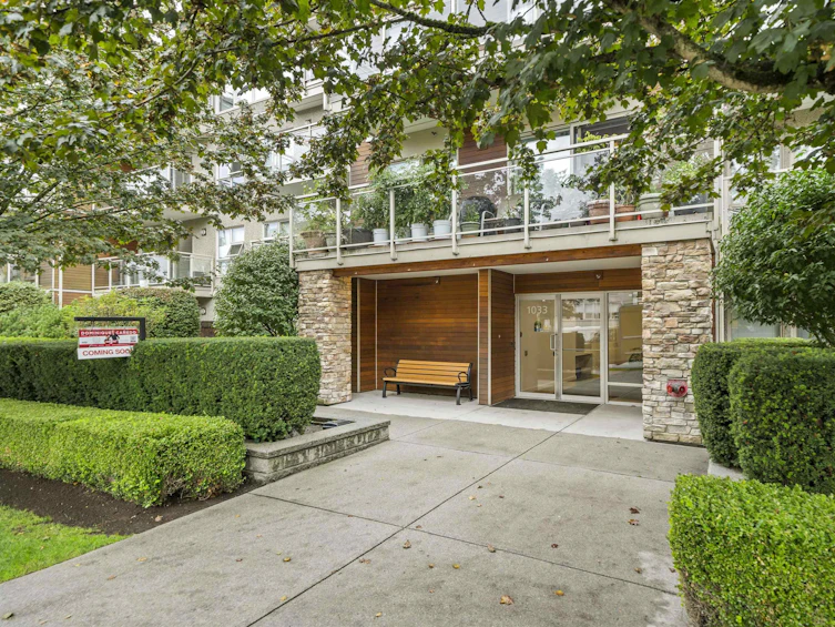 302-1033 St. Georges Avenue, North Vancouver, BC, V7L 3H5 - 2