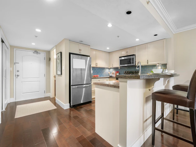 404-2665 W Broadway Street, Vancouver, BC, V6K 2G2 - 10
