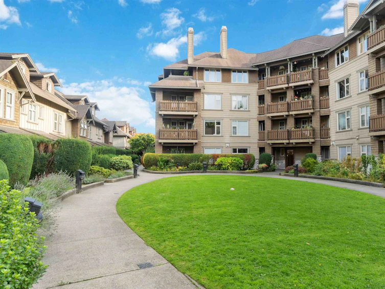 308-15 Smokey Smith Place, New Westminster, BC, V3L 5V7 - 32