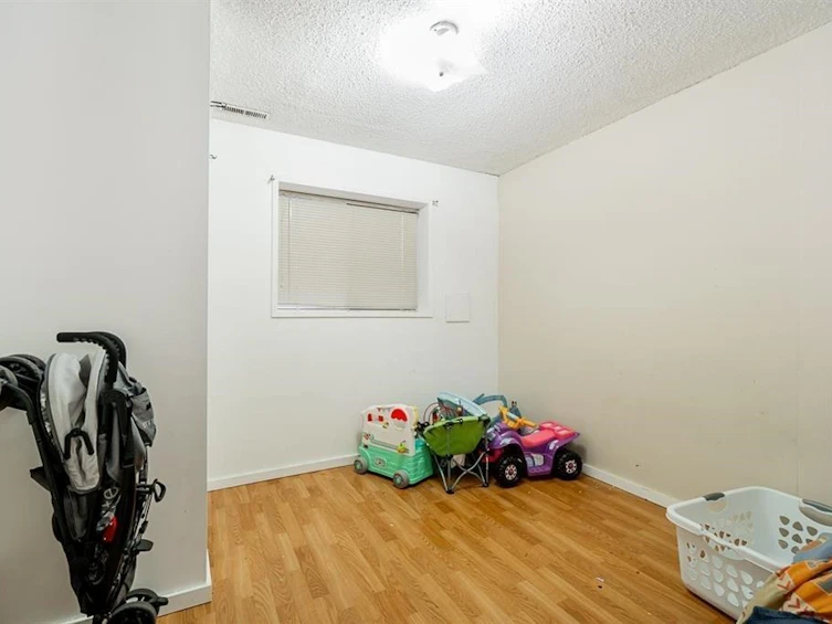 14335 Gladstone Drive, Surrey, BC, V3R 6W6 - 9