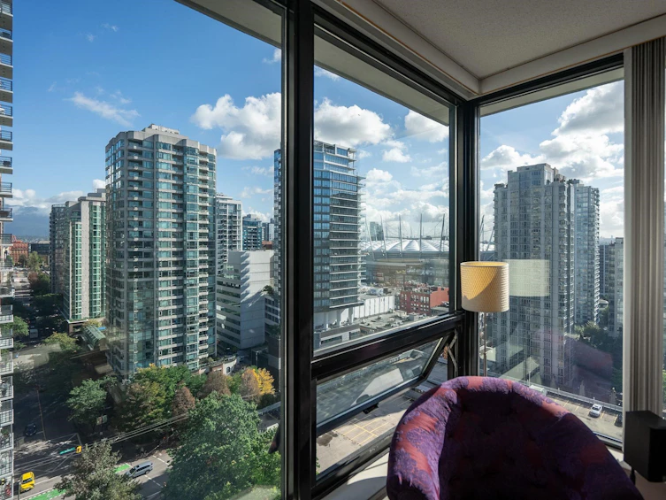 1905-977 Mainland Street, Vancouver, BC, V6B 1T2 - 4