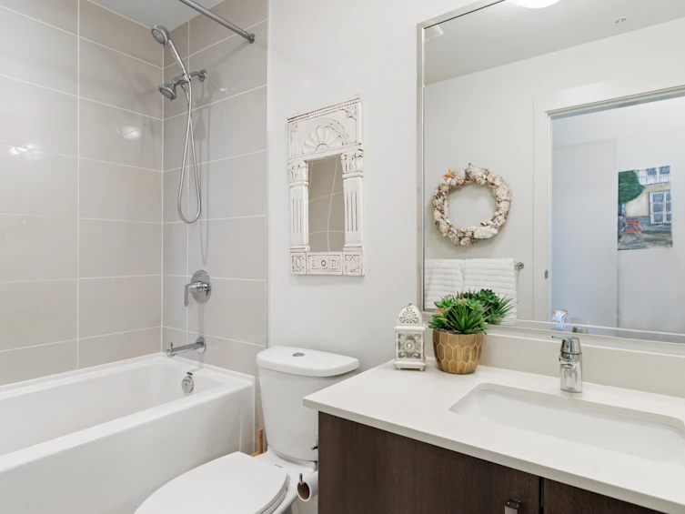 430-7088 14th Avenue, Burnaby, BC, V3N 0E7 - 13
