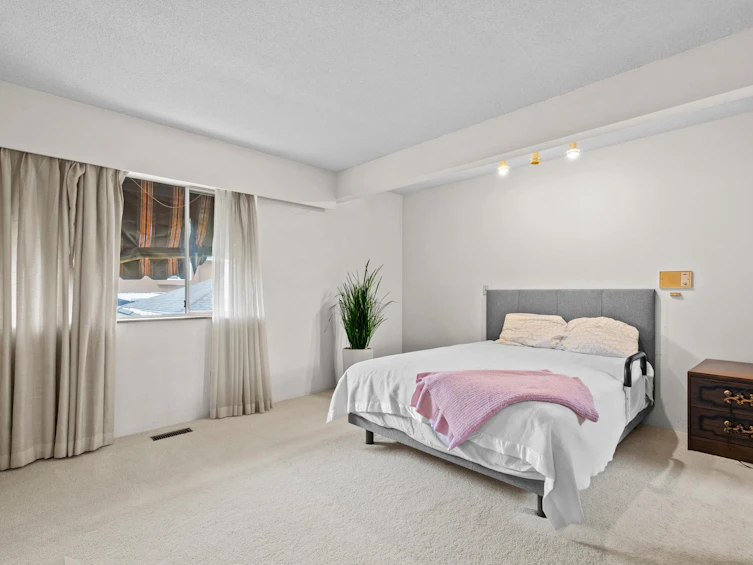 4221 Barker Avenue, Burnaby, BC, V5G 3C3 - 9