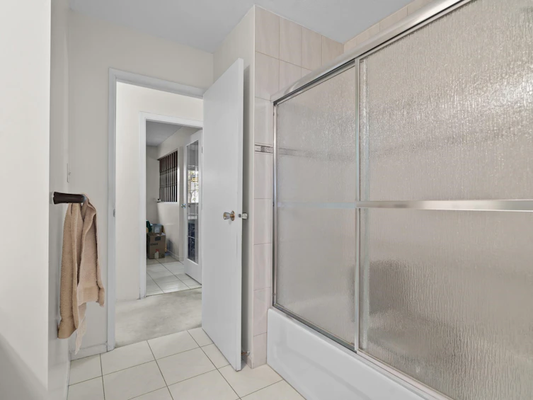 4221 Barker Avenue, Burnaby, BC, V5G 3C3 - 11