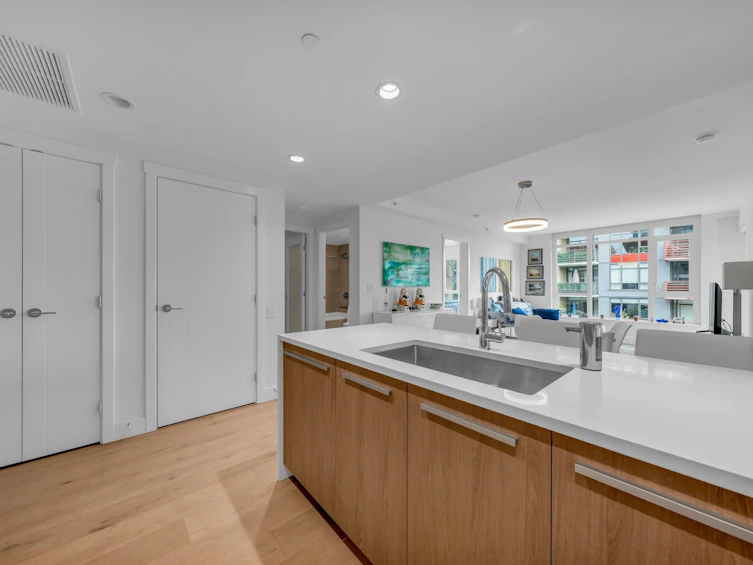 302-2707 Library Lane, North Vancouver, BC, V7J 0C6 - 16